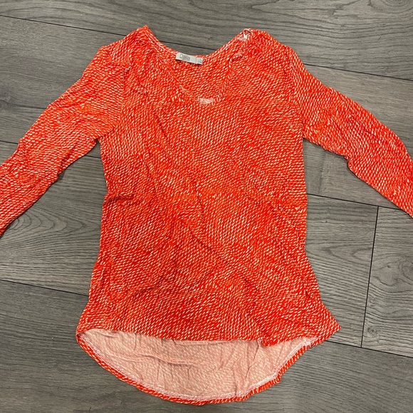 orange top - Picture 1 of 3